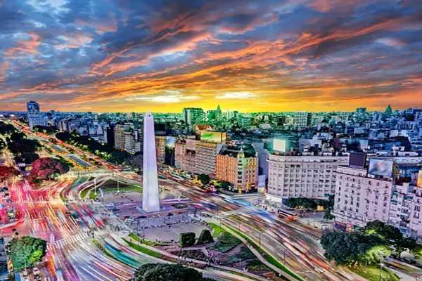 Explorando el icónico Obelisco de Buenos Aires