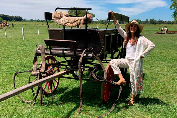 Folkloric dances at the Fiesta Gaucha, Buenos Aires