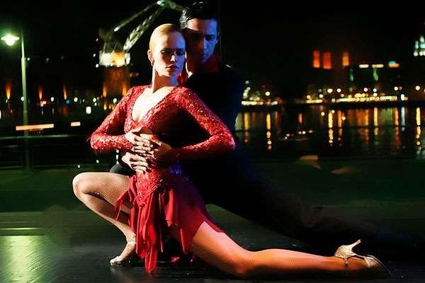 Tango dancing couple at Madero Tango, Buenos Aires