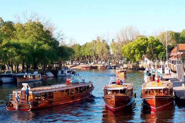 Relaxing in the Tigre Delta, Buenos Aires