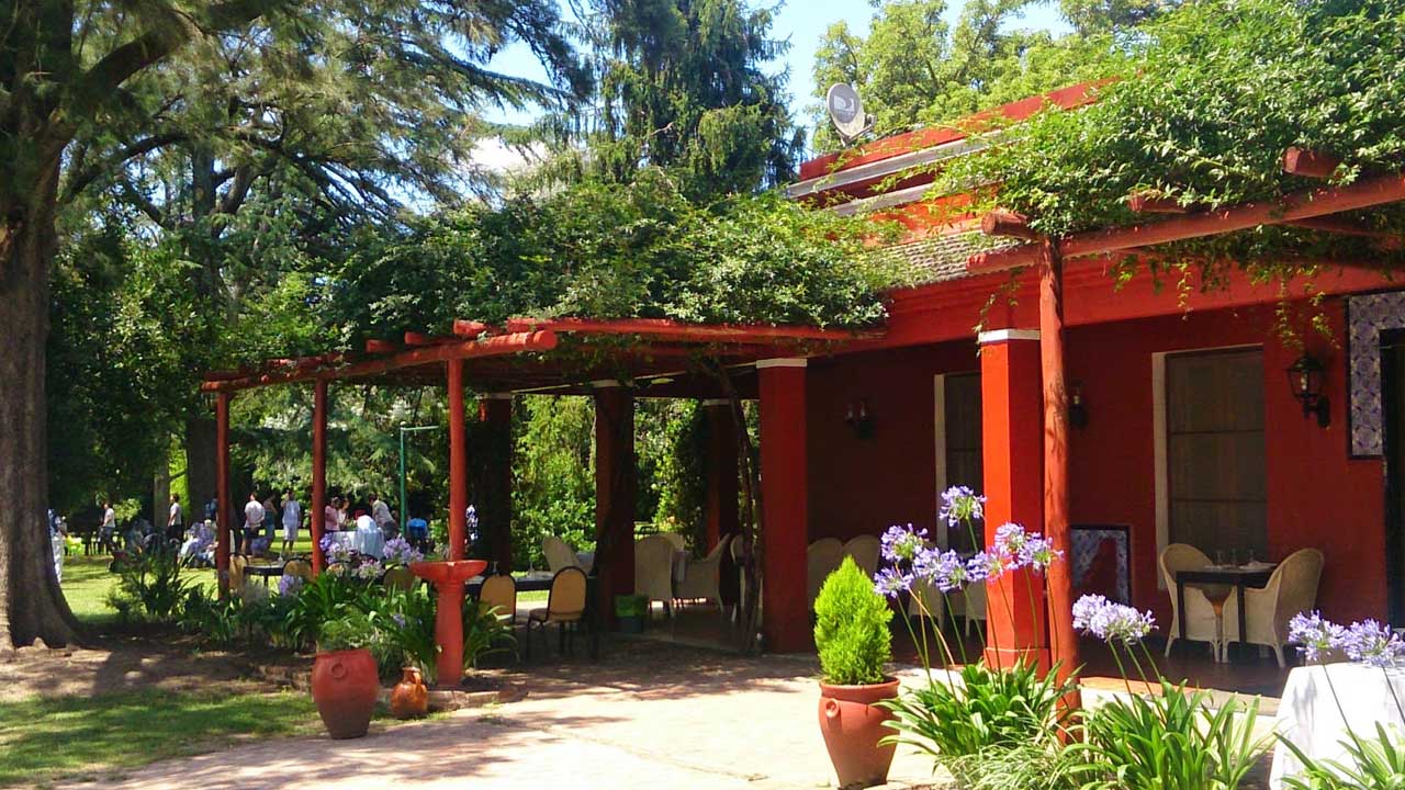 2 Embark on a unique tour into the heart of gaucho culture with a day tour to a traditional ranch.