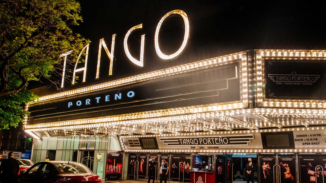 5 Disfruta un Tour Tango Porteño y experimenta la magia del tango en Buenos Aires.